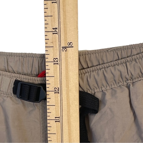 The North Face Tan Beige Flat Front Mesh Lined Nylon Hiking Activewear Shorts - Picture 8 of 13